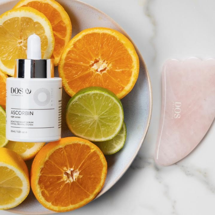 ΣΕΤ ΟΜΟΡΦΙΑΣ ΑΠΟΛΥΤΟ GLOW | Gua Sha Tool με ορό νύχτας Ascorbin για λαμπερό δέρμα