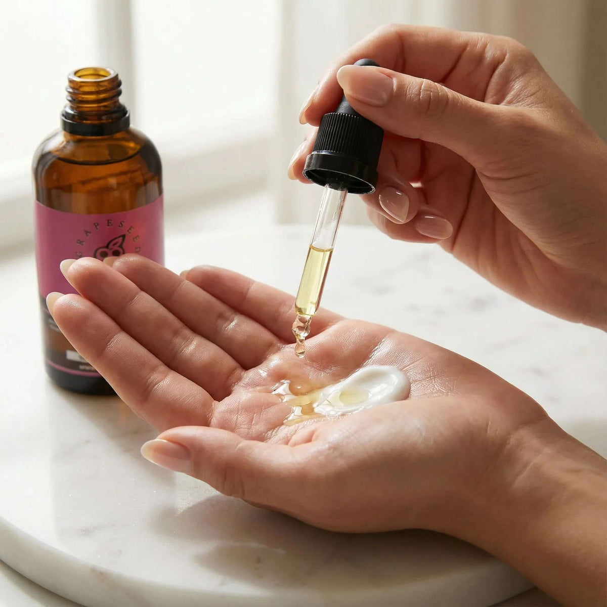 GRAPESEED OIL | NATURAL BASE OIL - DOS Cosmetics